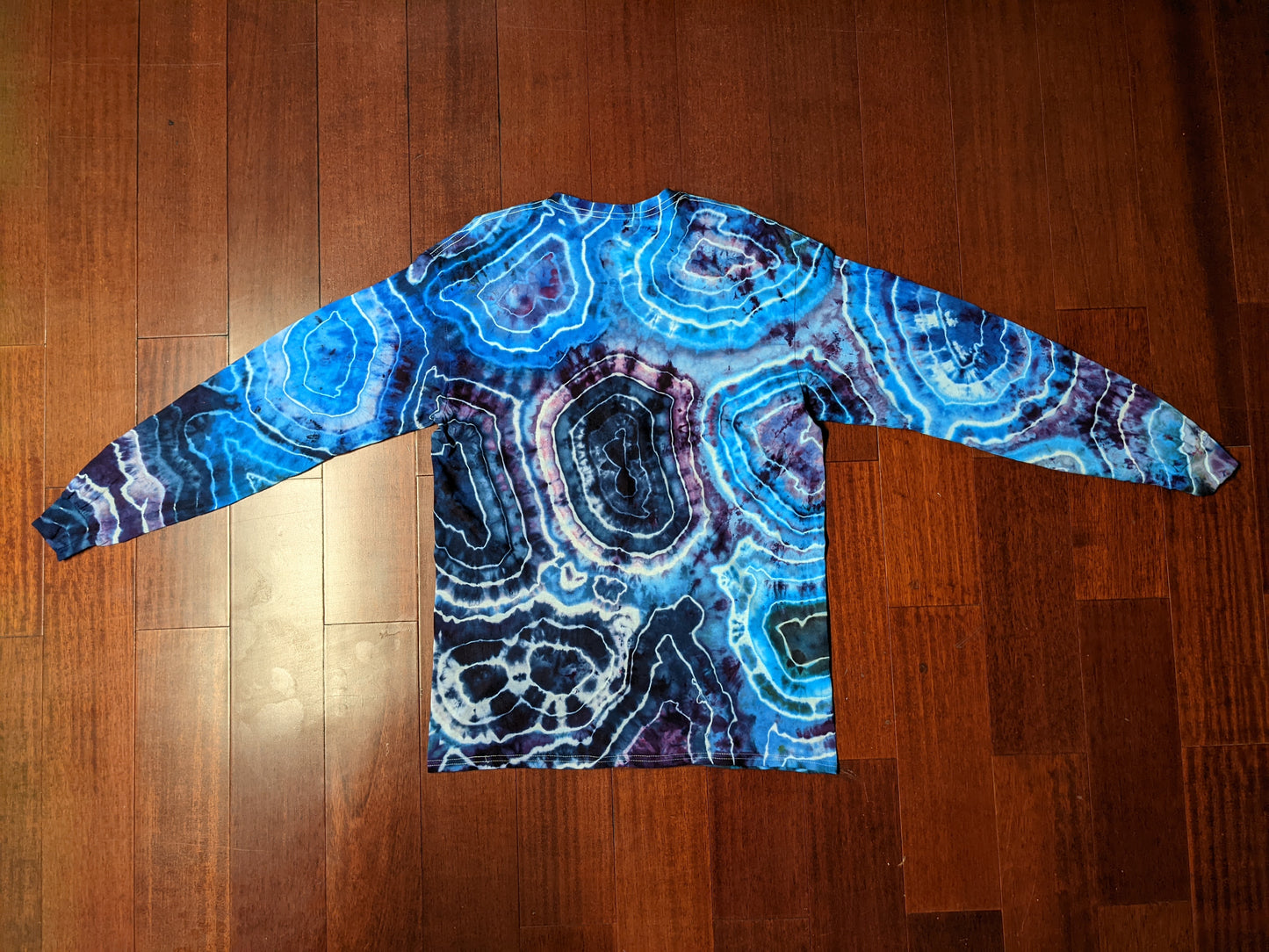 Long sleeve Large Geode Blue purple tones