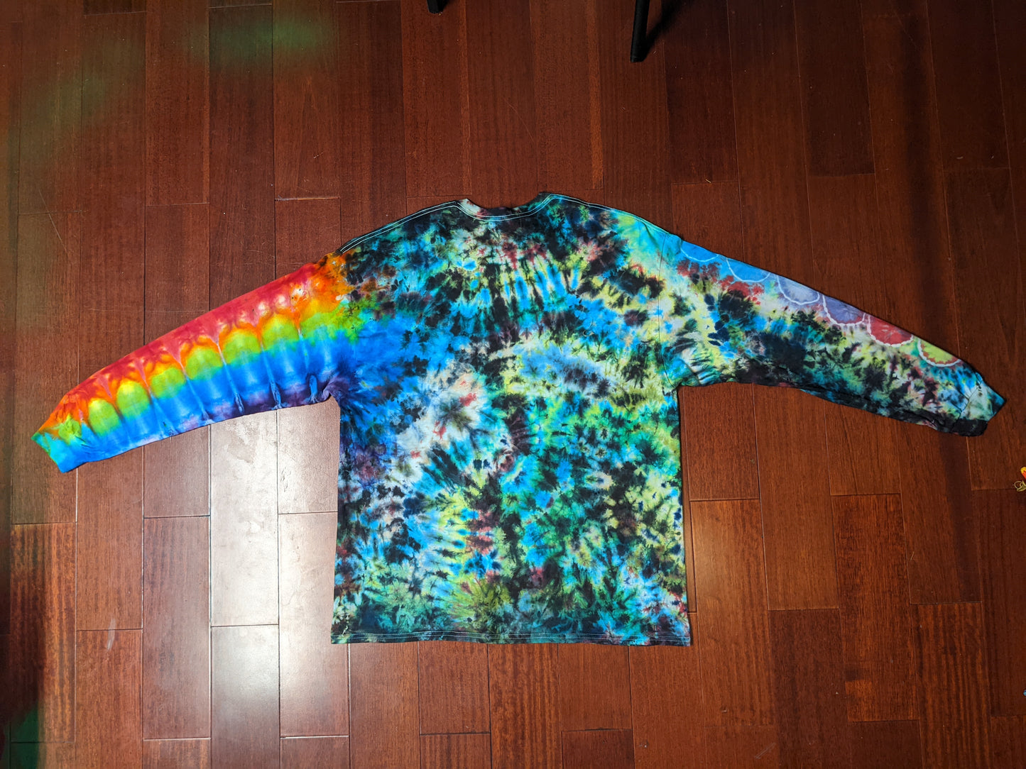 2 XL long Sleeve Peace Dala, Scrunch, Rainbow, And circles!