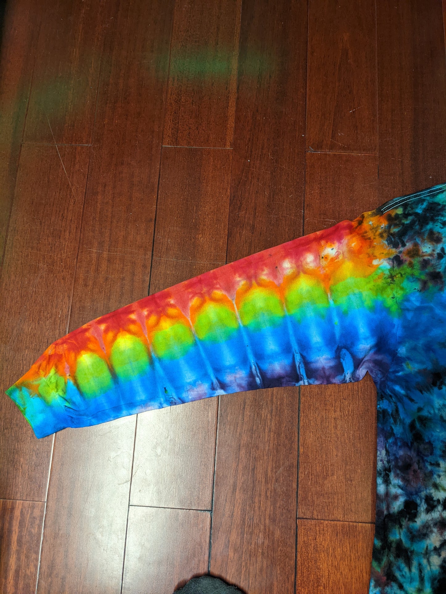 2 XL long Sleeve Peace Dala, Scrunch, Rainbow, And circles!